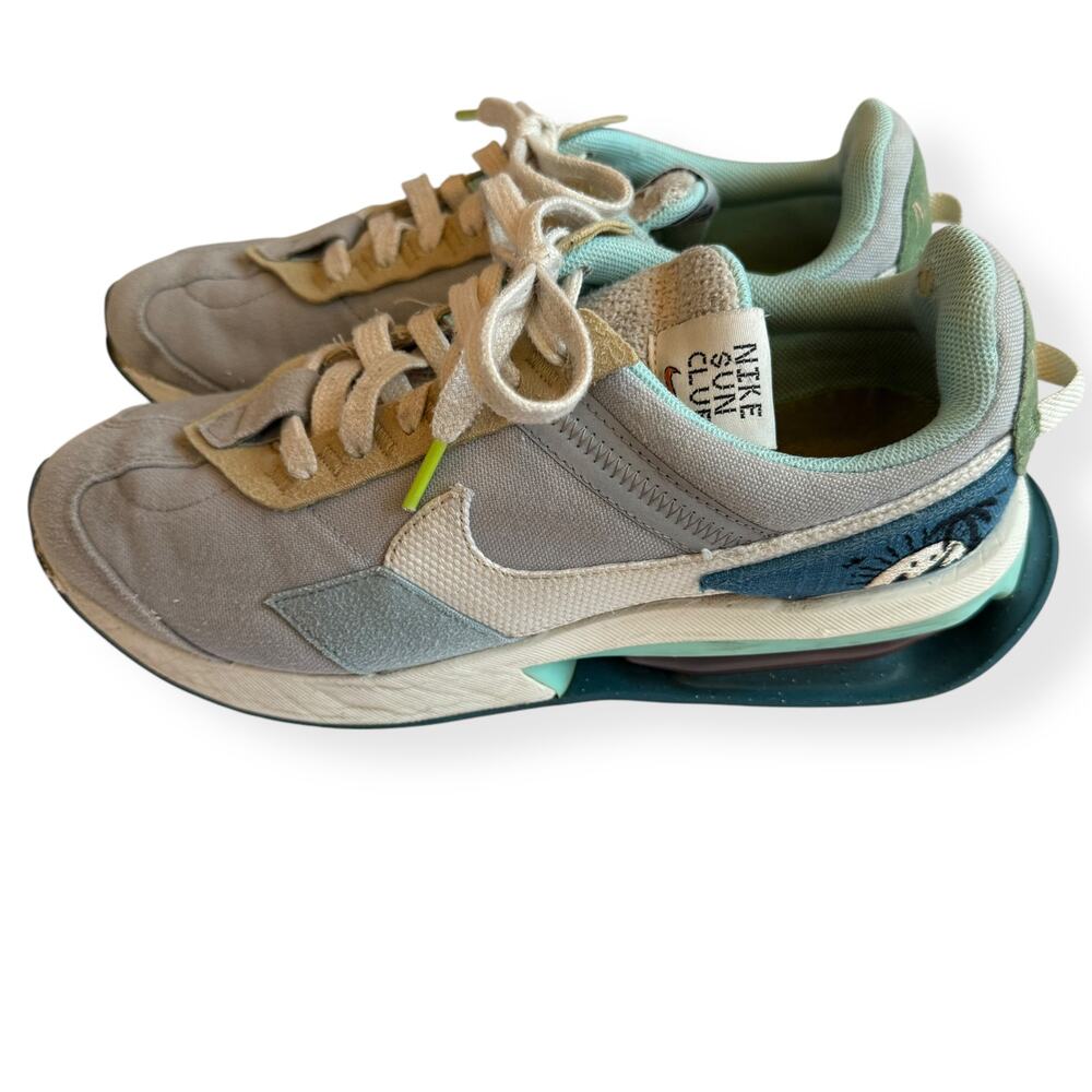 Nike Women's Sneakers in White, Blue, and Green